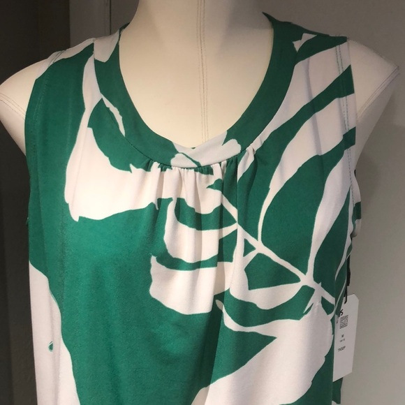 CLARA SUNWOO Green and White Abstract Sleeveless blouse - Picture 9 of 12